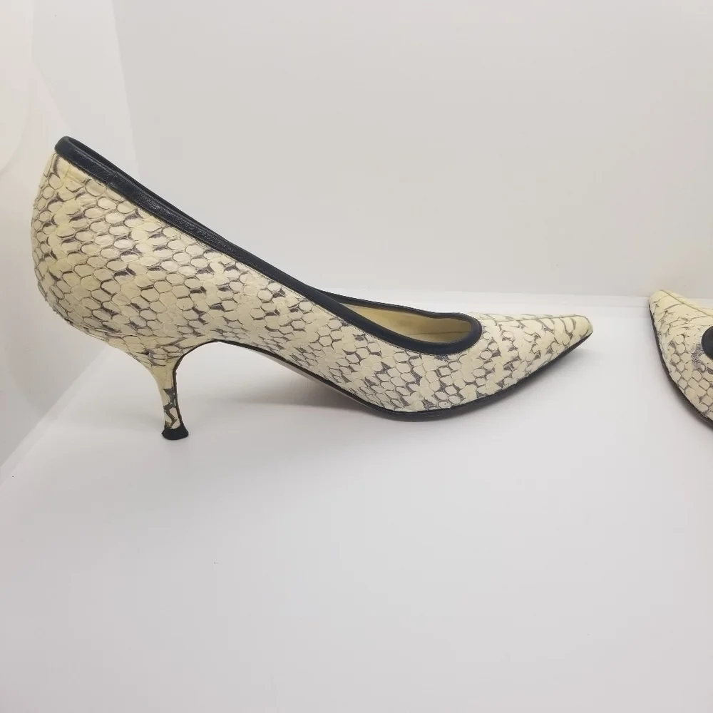 Miu Miu cream and gray snakeskin pointed toe pumps EU 37.5 - Picture 7 of 15